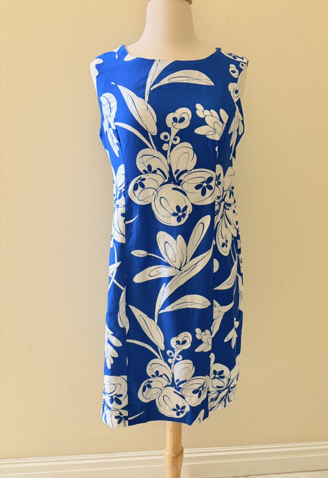 1960s Vintage Shift Mod Dress Floral Cobalt Blue And White. M