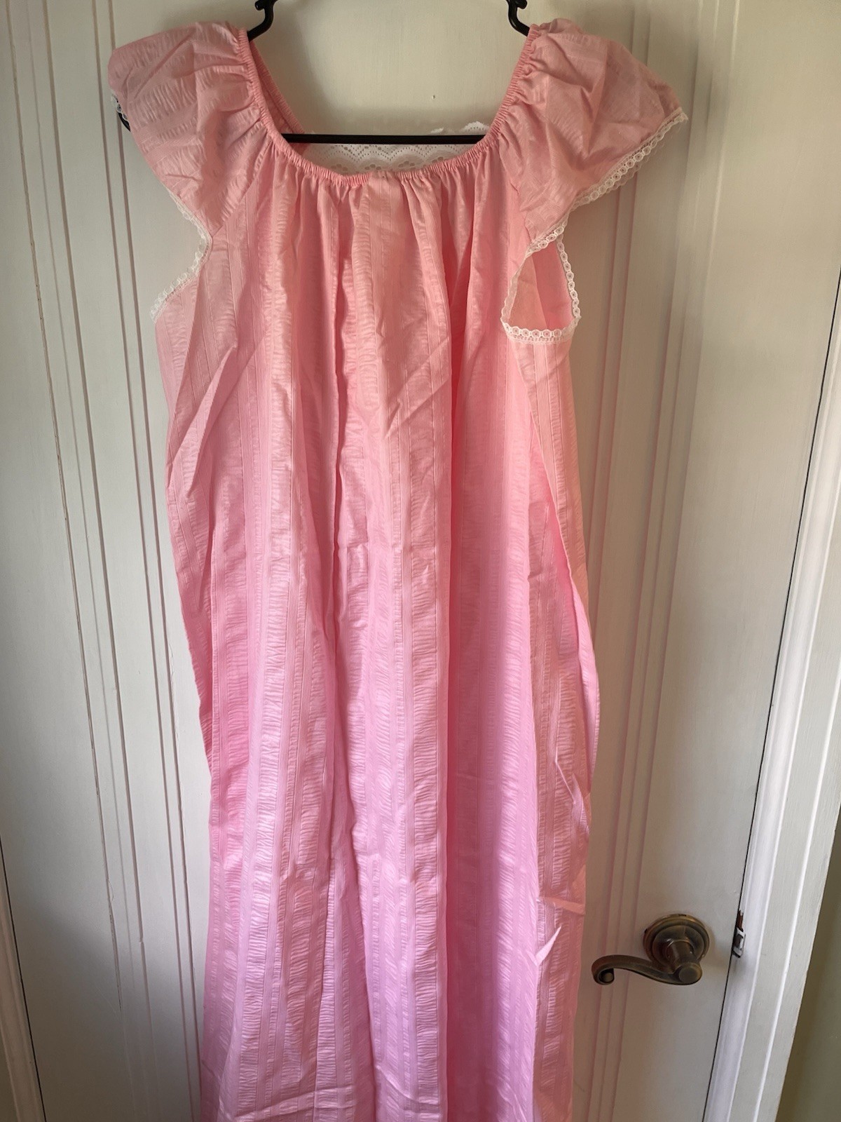 Vintage Pink Cottagecore Nightgown ILGWU Union Made USA Puff Sleeve Lace Medium
