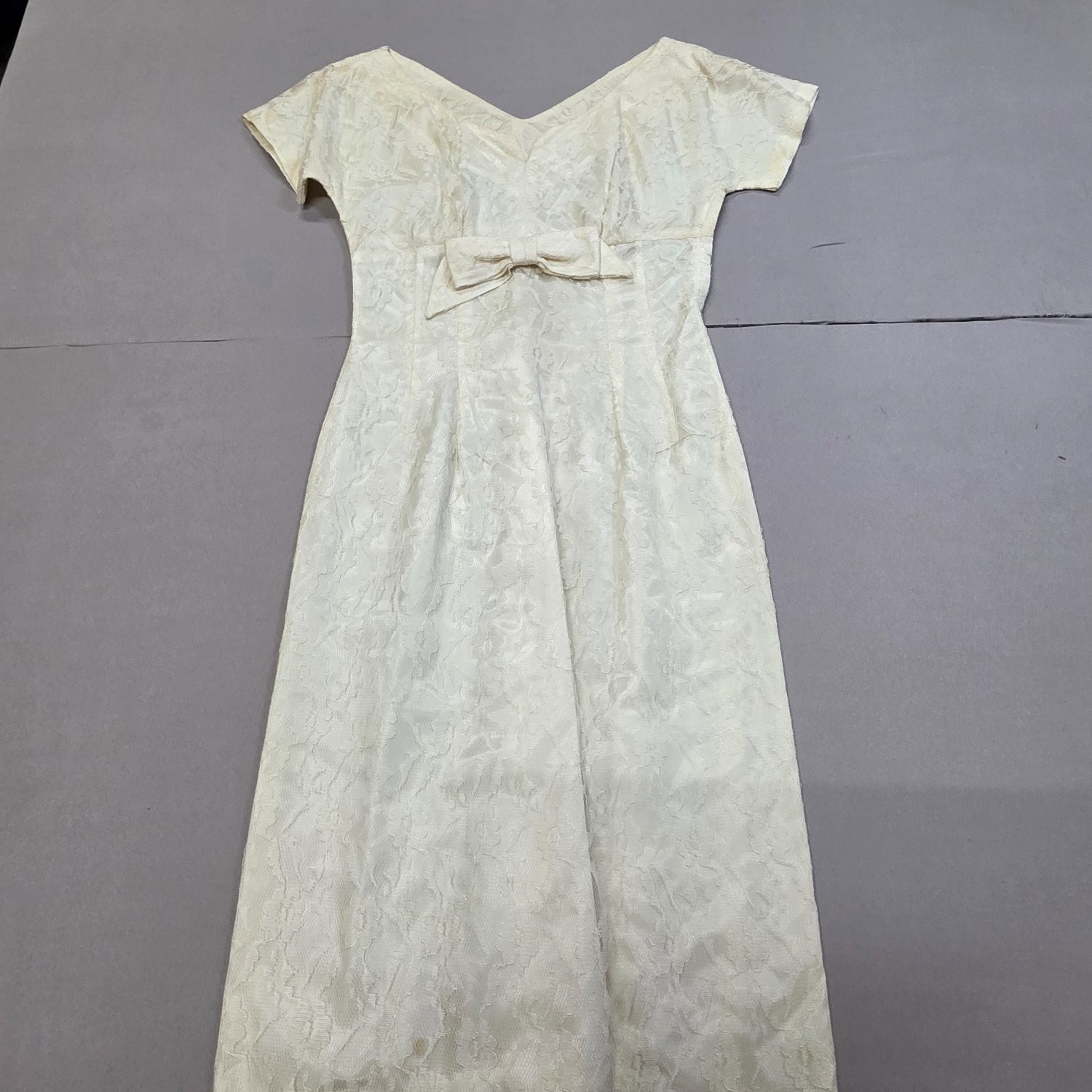 Vintage 50s Ivory Floral Lace Cocktail Dress Bow Waist Wiggle Sheath Mid Century