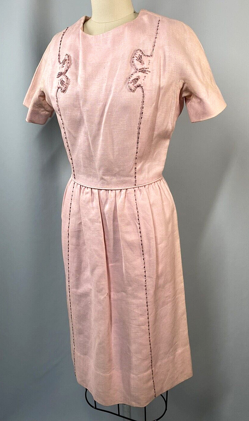 Vintage Dress SIZE SMALL 2 4 pink linen beaded 50s 60s spring Easter sheath