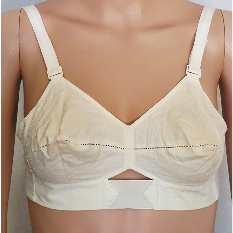 VINTAGE *NEW* 1970’s Maidenform Women’s Cream Bullet Bra 38A USA