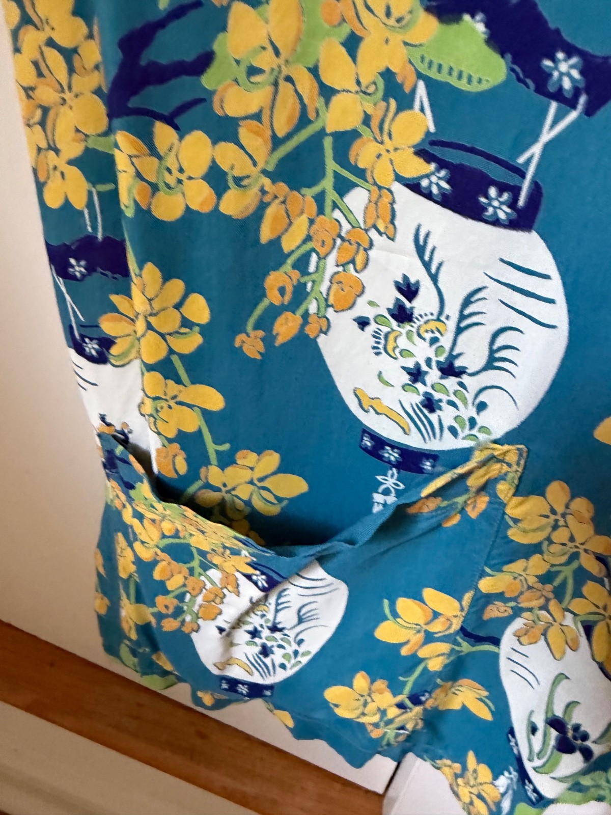Vintage 1960s Surf ’n Sand Hawaiian Aloha Blouse Lantern Print Honolulu M/L