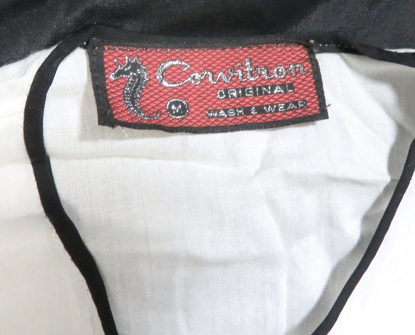 VTG 70’s Corvitron Original Embroidered Sleevless Blouse/Vest