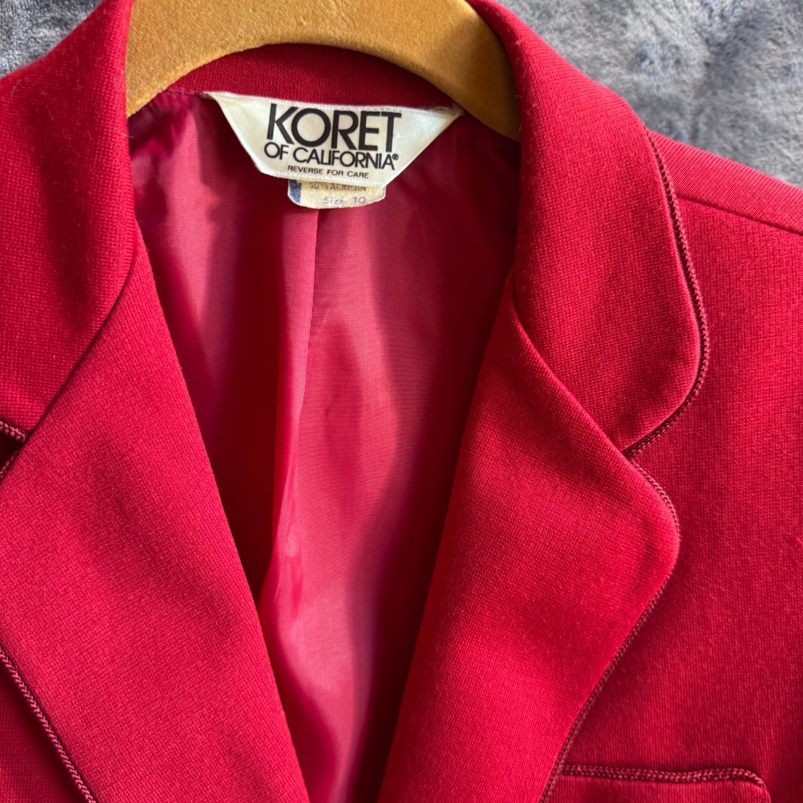 Vintage Koret Red Blazer Jacket Made in USA Sz 10 Pockets 2 button closure lined