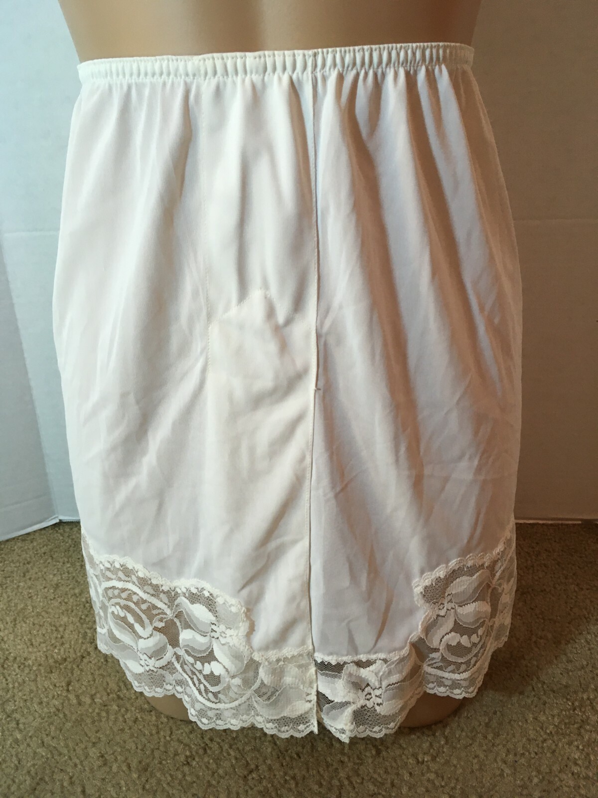 Vtg GORGEOUS LACE PANTY Semi SHEER NYLON Size Small White/Off white Fuller Cut