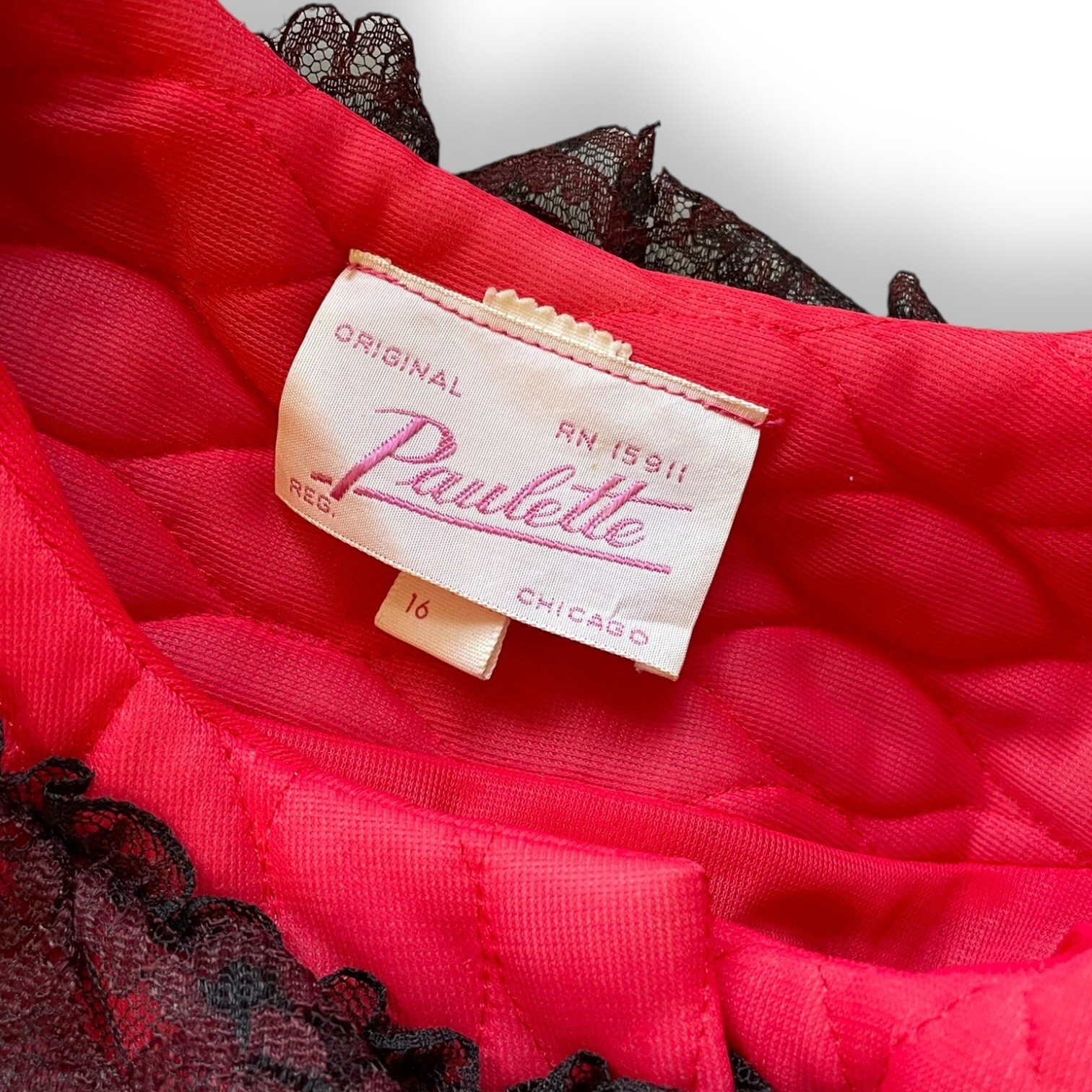 Vintage 50s 60s Paulette Red Quilted Loungewear Robe Black Lace Sz 16 House Coat