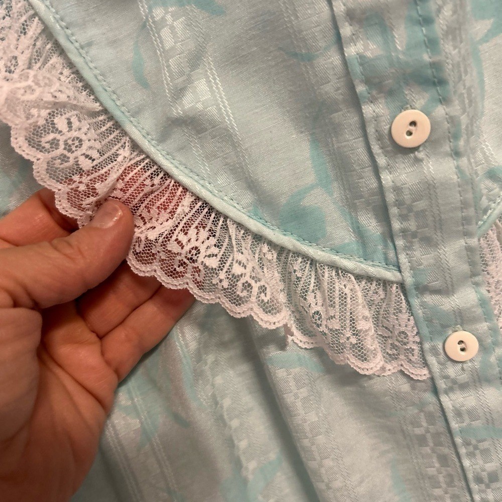 EUC Vintage Western Lace-Trim Button-Down Shirt in Light Aqua Med