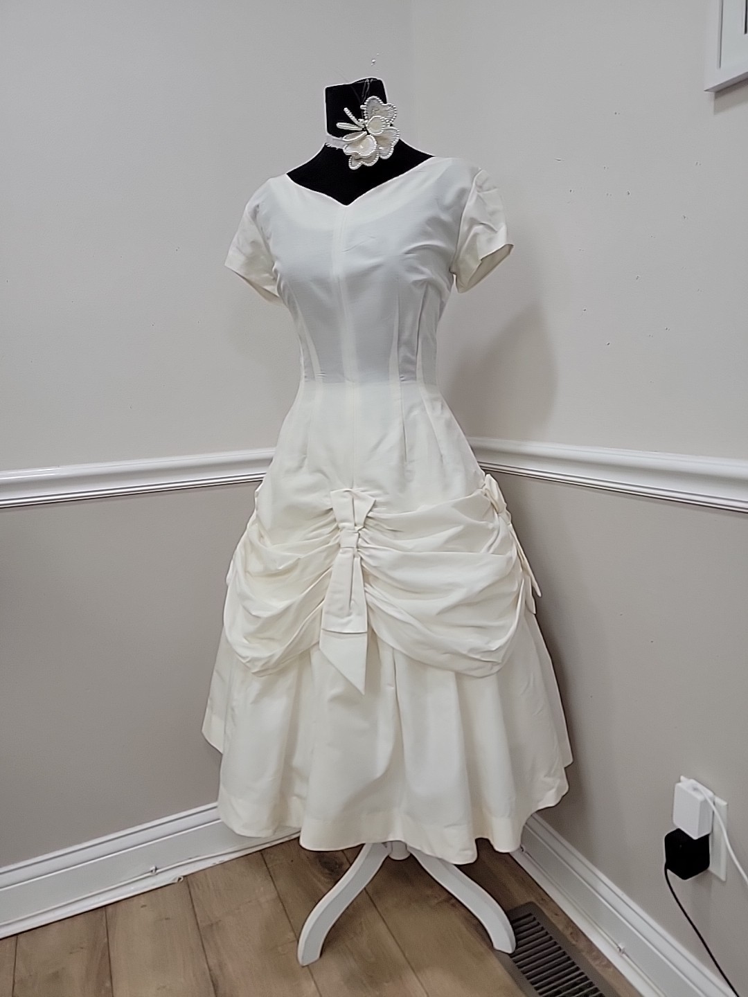 VTG Alfred Werber Mid Century Wedding Dress Short Sleeve Bridal Gown Ruched Bust