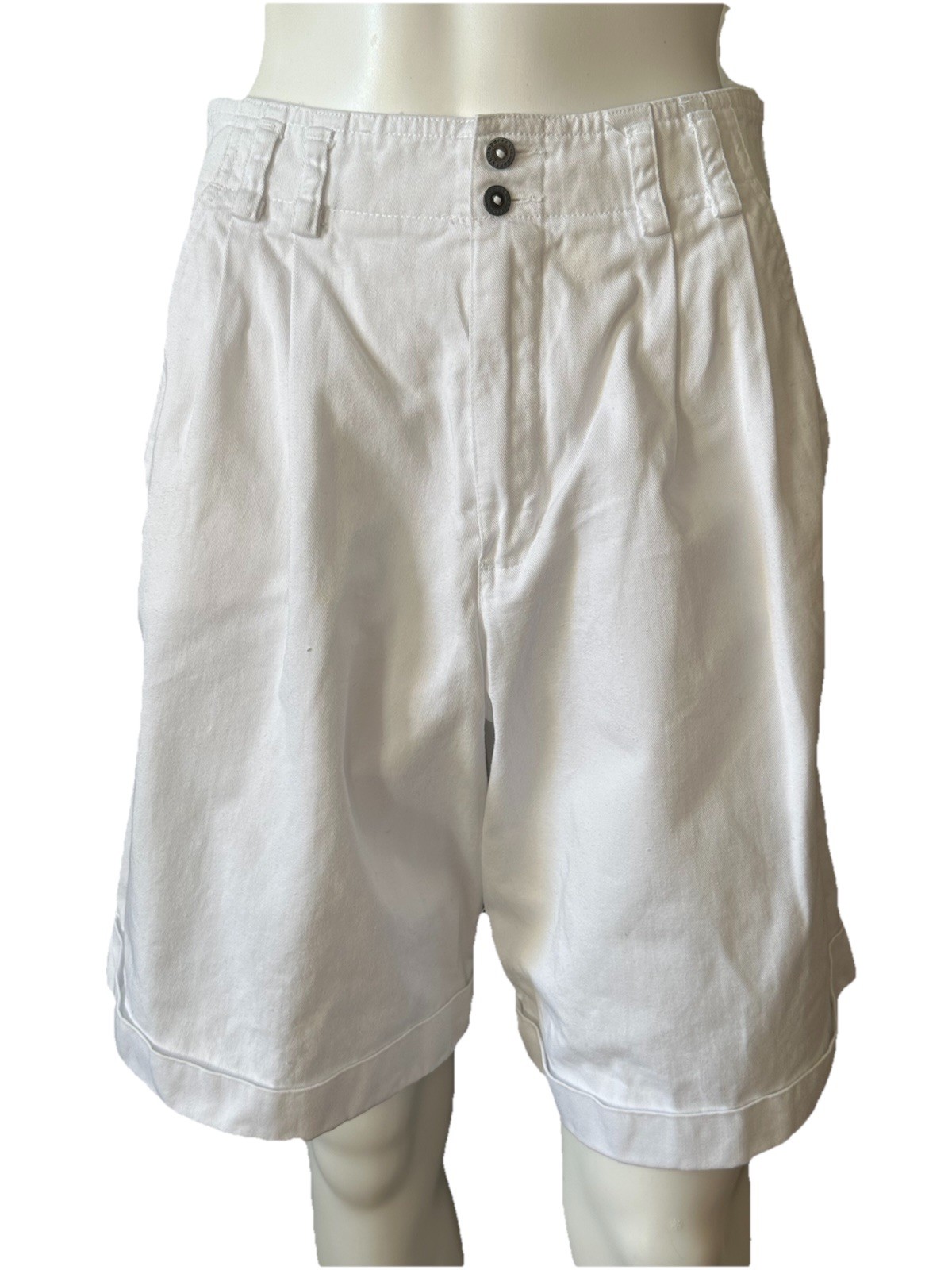 Vtg Liz Sport 80-90’s White Shorts Size 8 Waist 28” Seam To Seam 14”