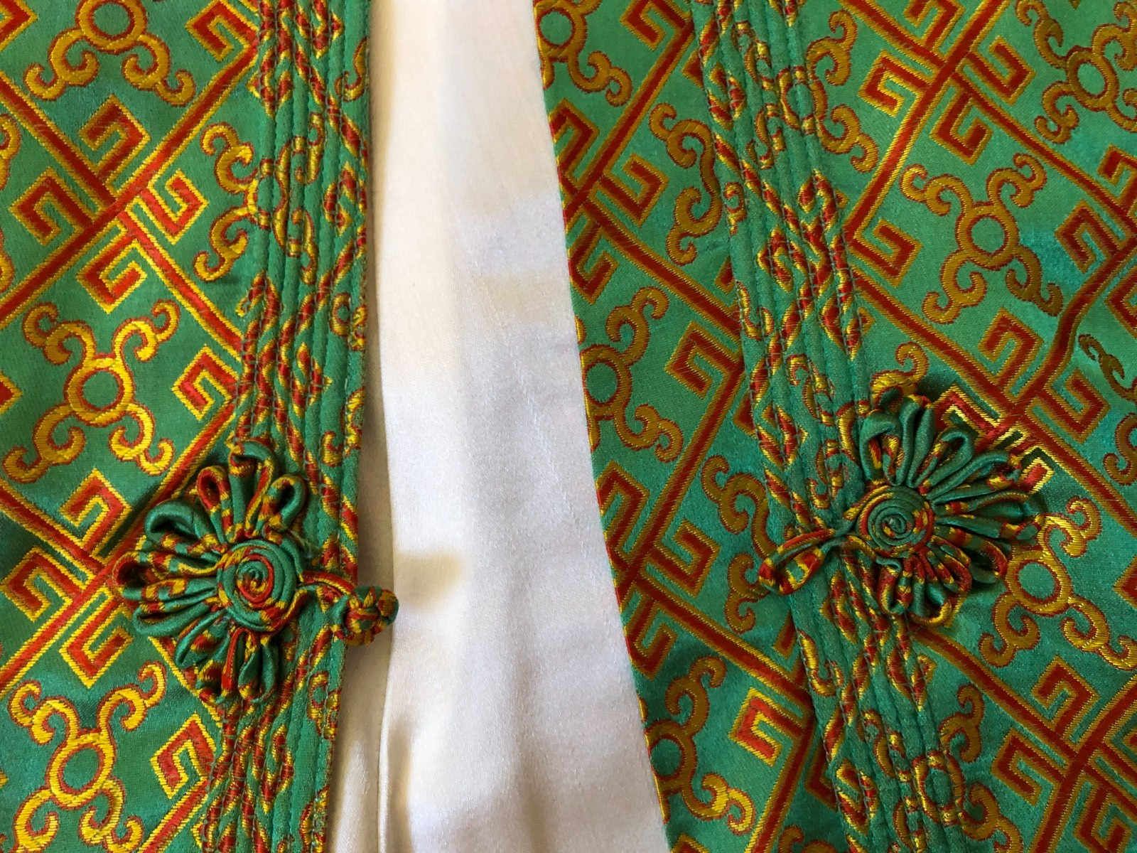 Vintage Silk Brocade Hong Kong Swing Lounge Jacket brilliant colors tag sz 38