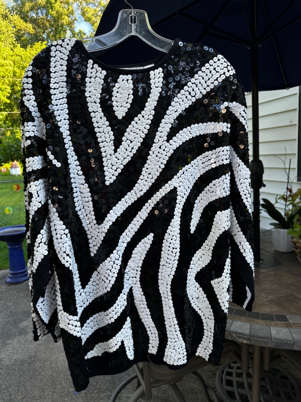 Vintage Cedars Sequins ZEBRA PATTERN BLACK & WHITE TOP SIZE LARGE
