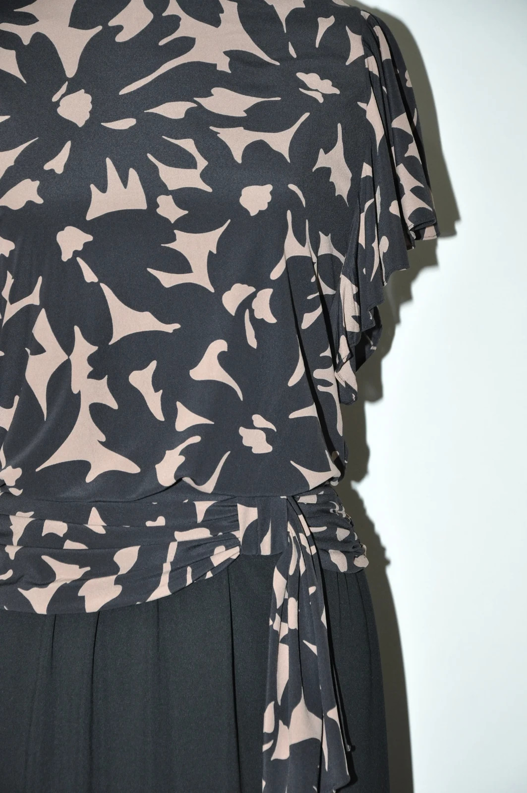 80s Vintage Black Beige Floral Print Back Buttons Draped Midi Dress Women S M