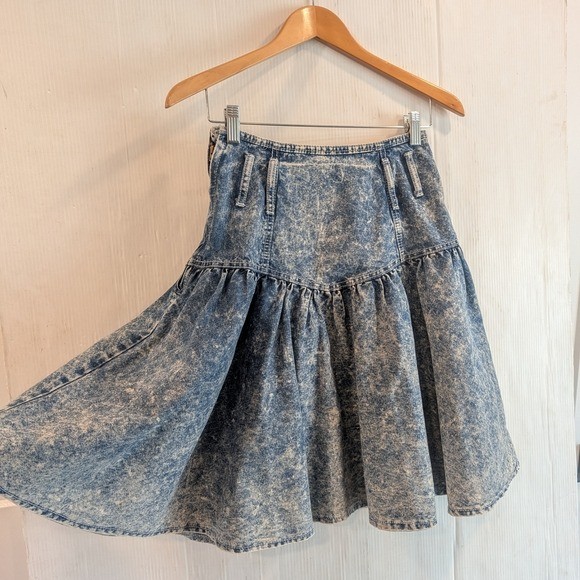 VINTAGE 80s 90s Acid Wash Blue Denim High Waist Western Flare Skirt