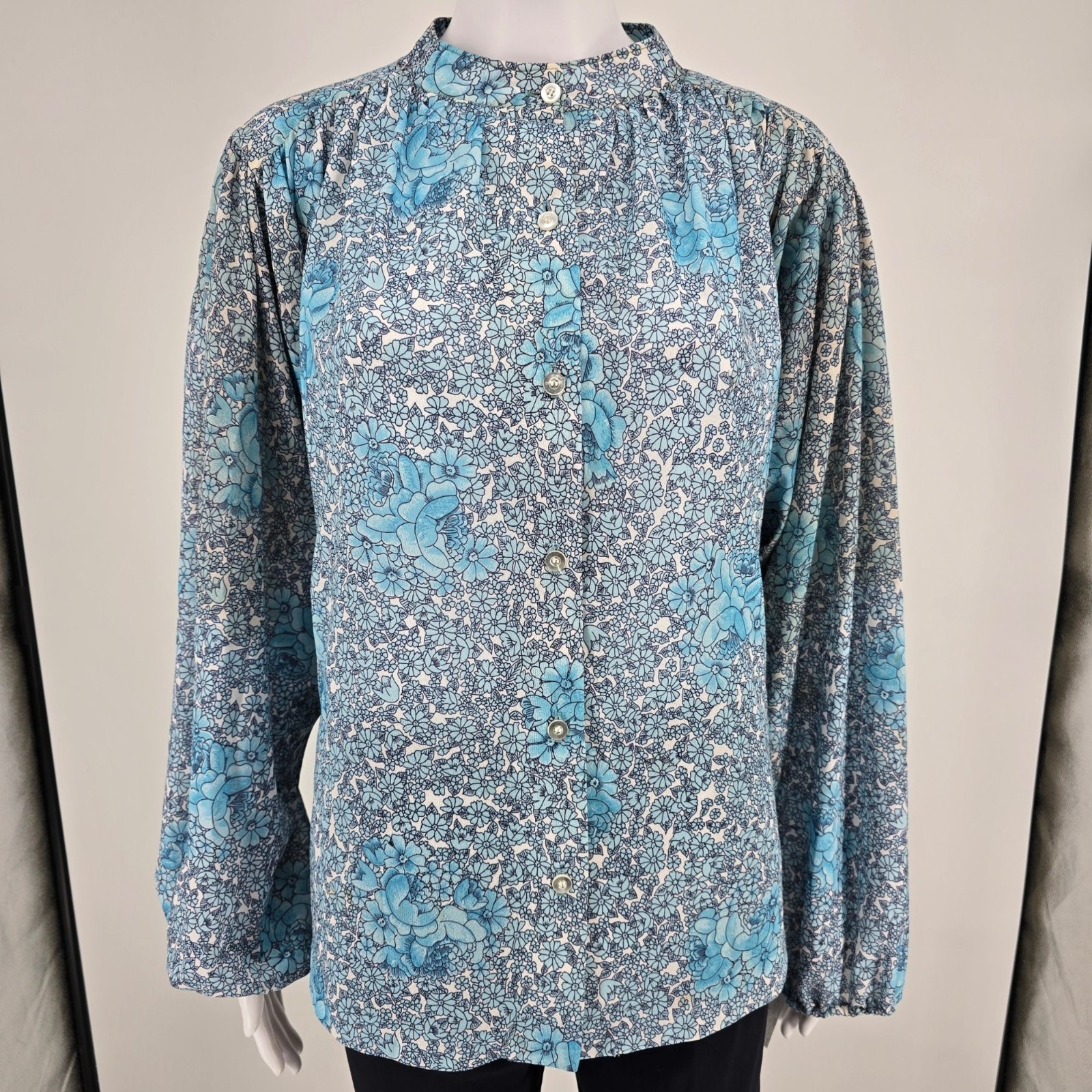 Vintage 1970s Lucky Tops Blue Floral Print Band Collar Peasant Blouse (XL)