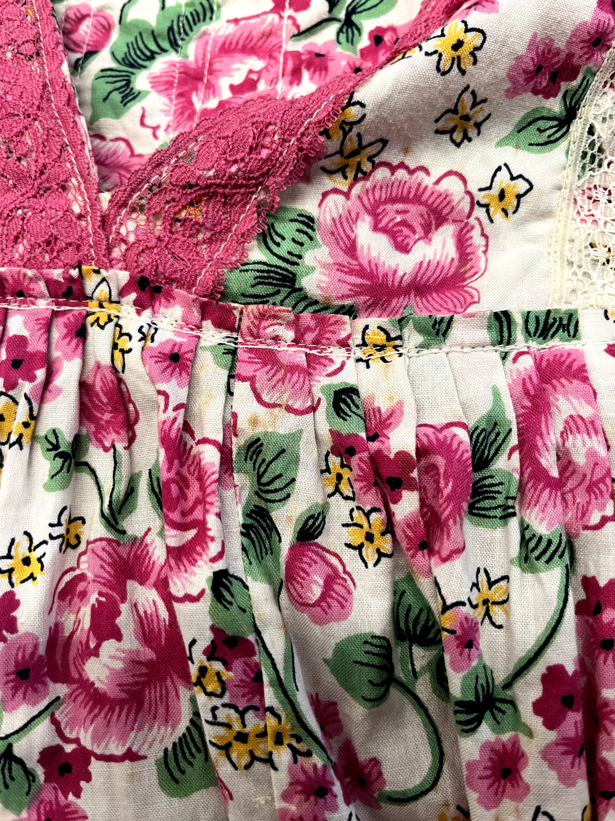 Vintage 1980s Floral Drop Waist Dress Scallop Hem Lace Ribbon Puff Sleeves AU 14