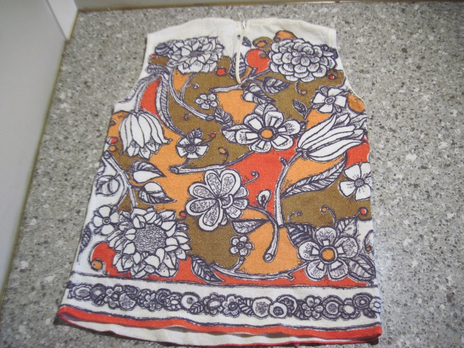 Vintage Textured Knit Sleeveless Zippered Woman’s Jersey Made In Hong Kong EUC