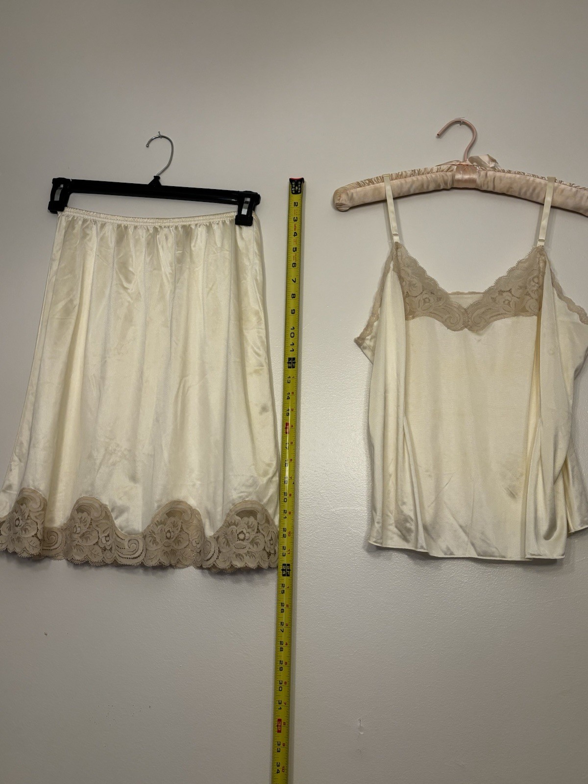 Vintage Vanity Fair 2-Pc Lingerie Set Camisole 38 Half Slip Med 22″ Cream Antron