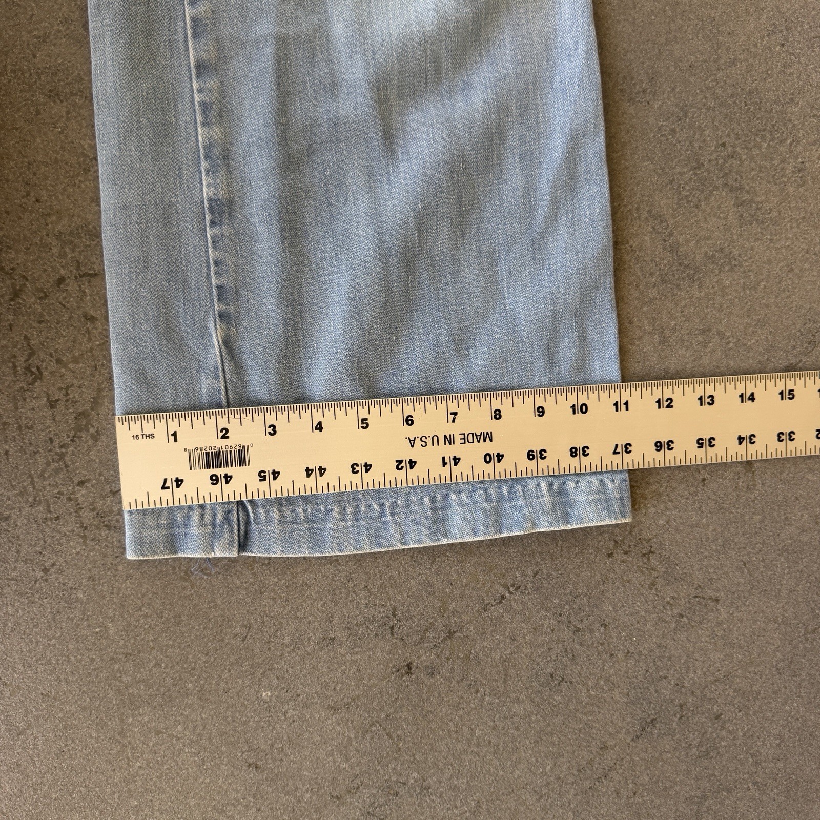 Vintage 60s 70s Women’s Flare Bell Bottom Light Wash Denim Jeans 24×31 Disco