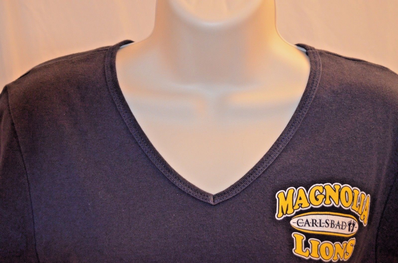 VTG 90s T-Shirt V Neck Magnolia Lions School Retro Black Womans L Made in USA
