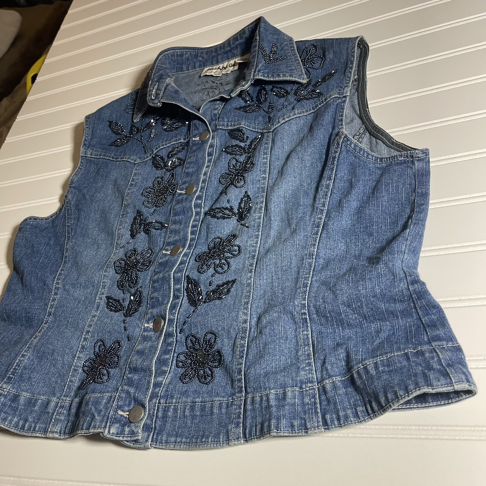 Flashback Vintage 1990’s Womens Beaded Floral Denim Jean Vest – Petite Medium