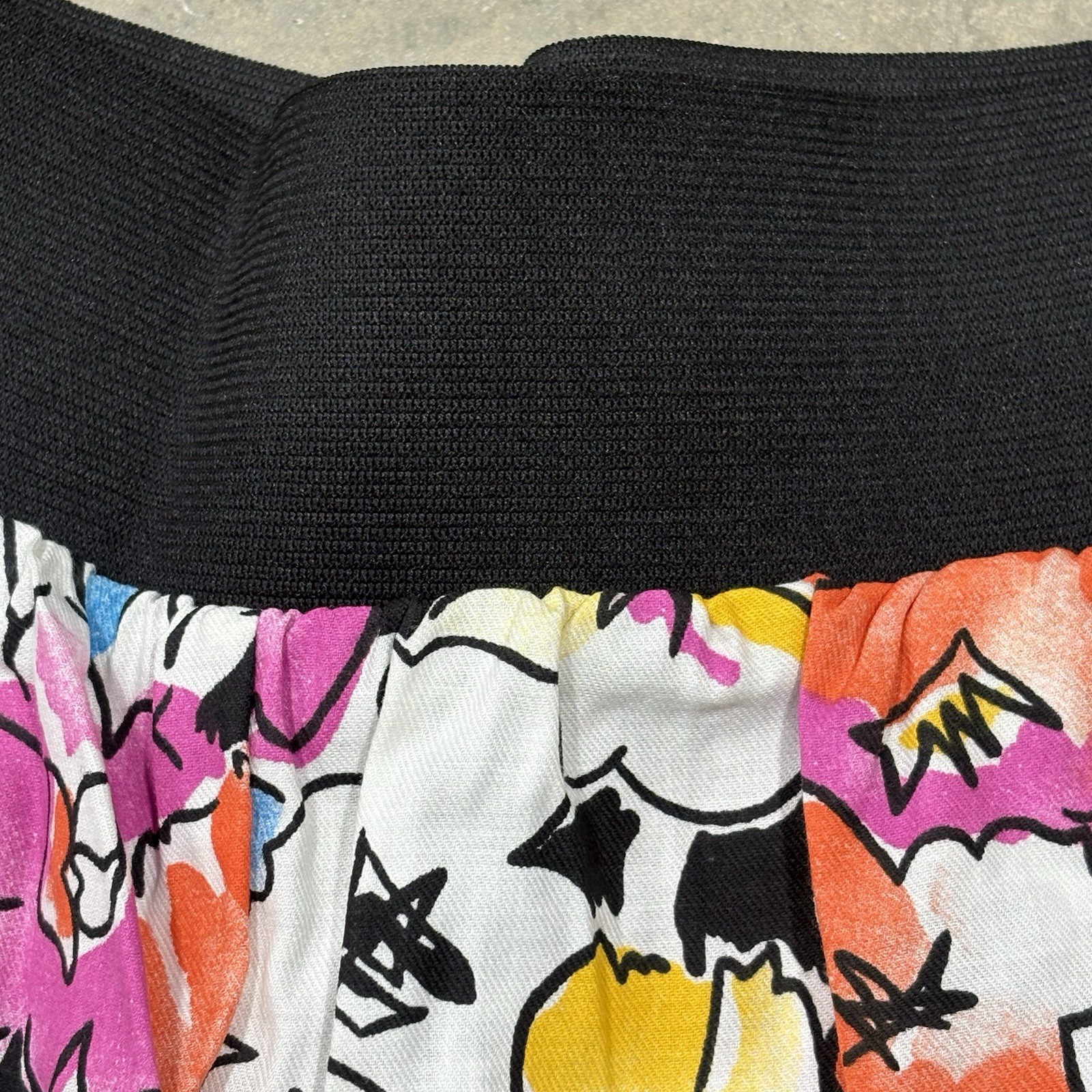 Vtg 1980s Bright Floral Shorts M Wide Elastic Band Colorful NWT Totally 80s Long