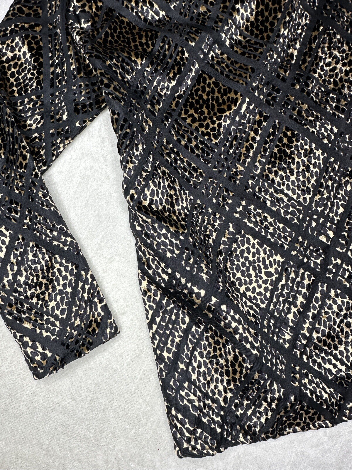 Zanana By Saraf Animal Print Button Down Long Sleeve Blouse Top Size Large Soft