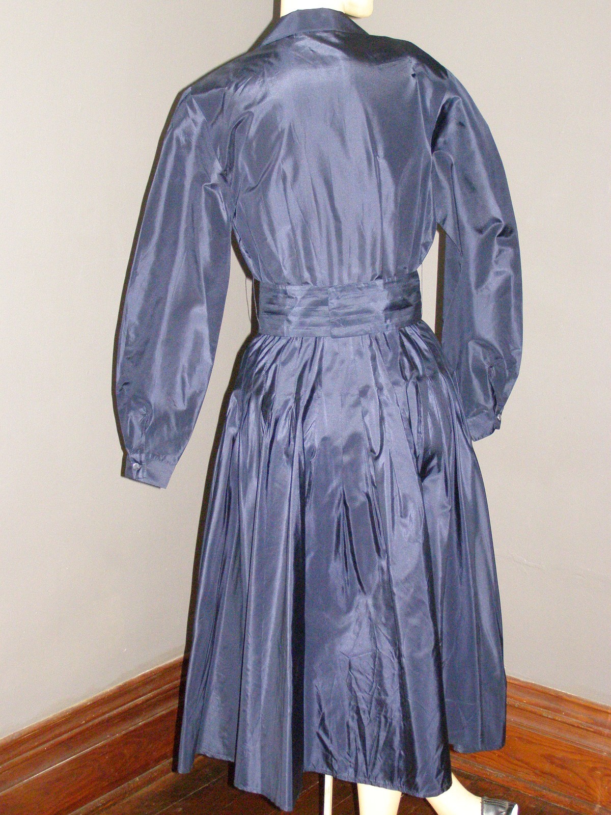Vintage 80’s dark navy-blue button-down SHIRT DRESS S M silk LIZ CLAIBORNE full