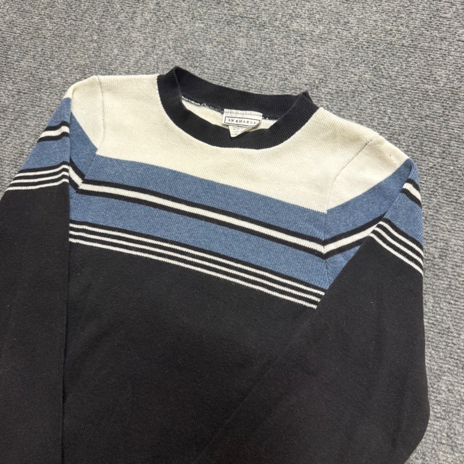 VTG In Charge long-sleeve crewneck sweater Women’s M Striped Multi-color