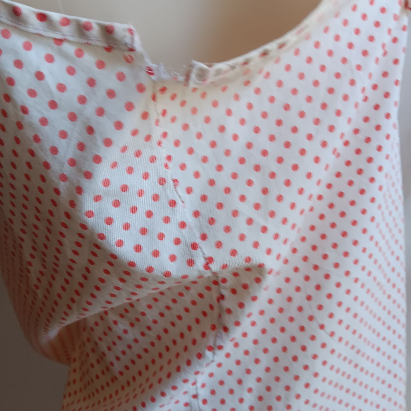 True Vintage Women’s Top Small 1960’s Mod Granny sz 34 White/Pink Polka Dot