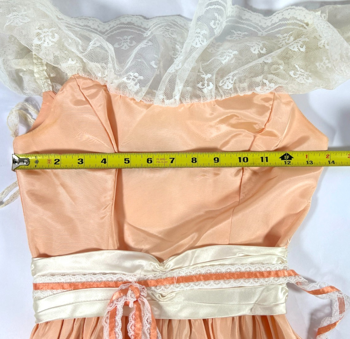 Glenrob Vintage 1980s Girls Prom Dress Peach Size 3-4 w/Lace & Rose X Small