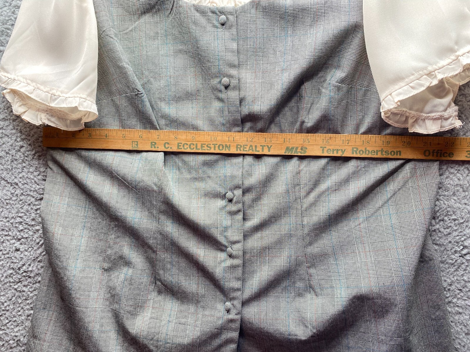 Vintage Chelsea Studio Women’s Size 18W Button Up Blouse Shirt Jacket Cream Grey