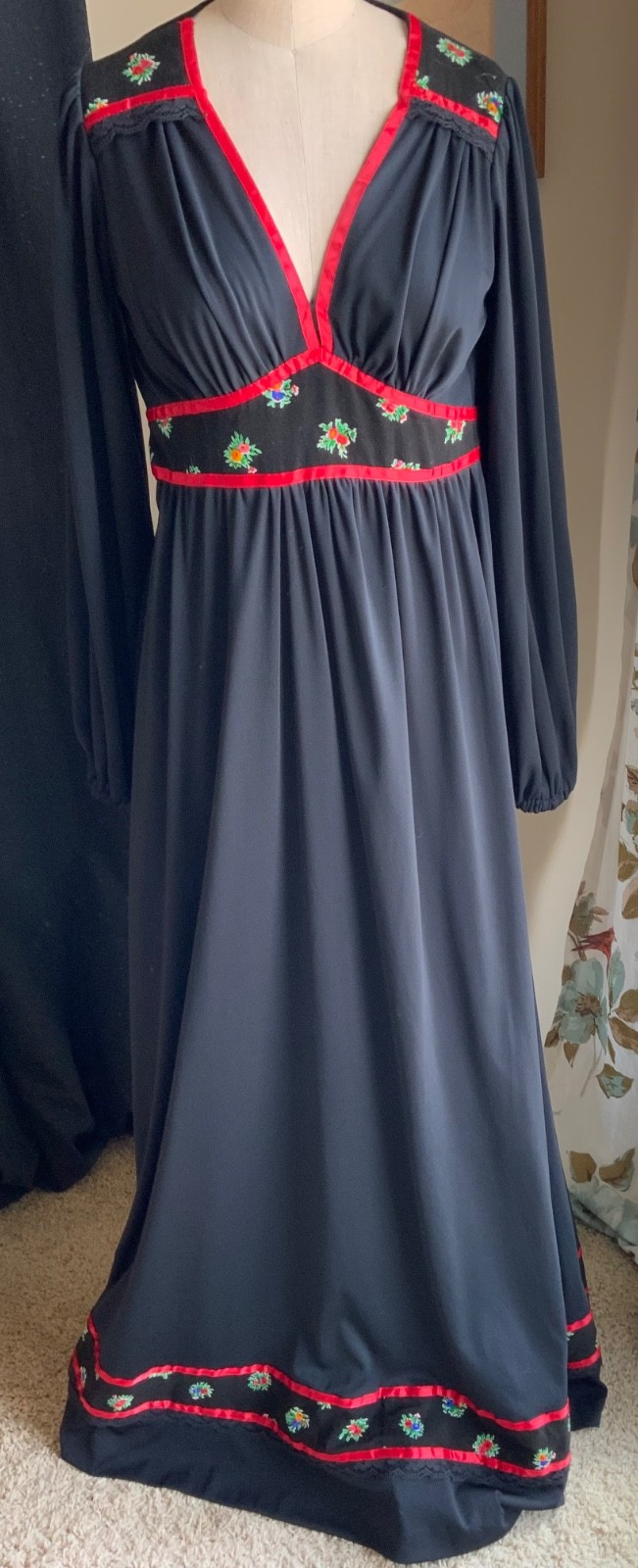 Vintage Rags by Kressandra San Francisco 1970’s Black and Red Long Dress Size 7