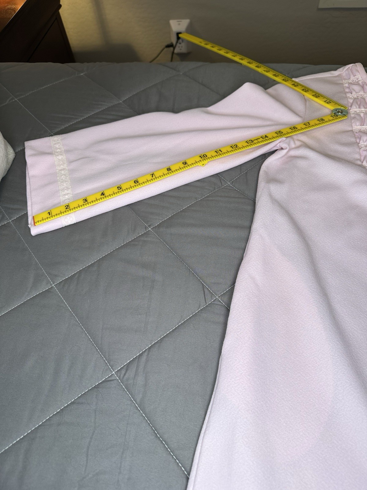 VTG S PINK Gossamer Artemis Nylon Button front Peignoir Robe for nightgown lace