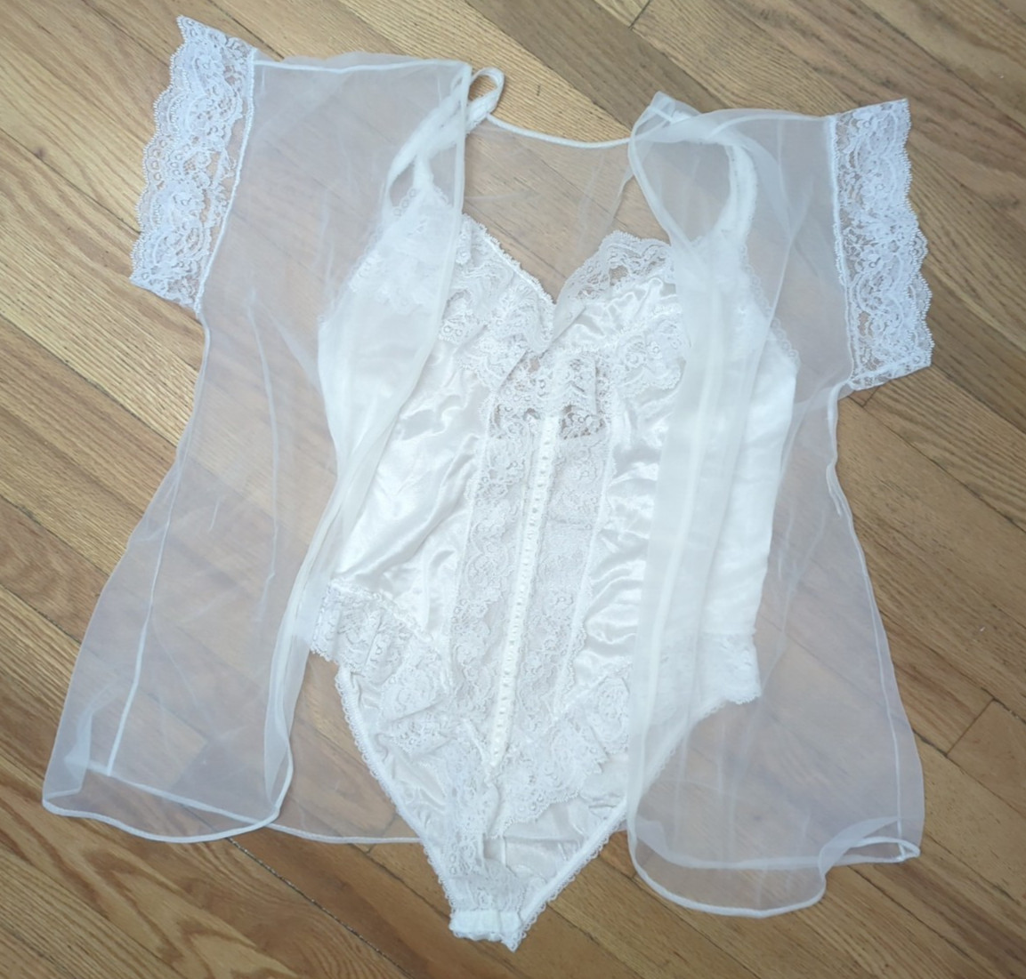 Vintage Inner Most Lace White Nylon Teddy Size Medium W/Sheer Robe