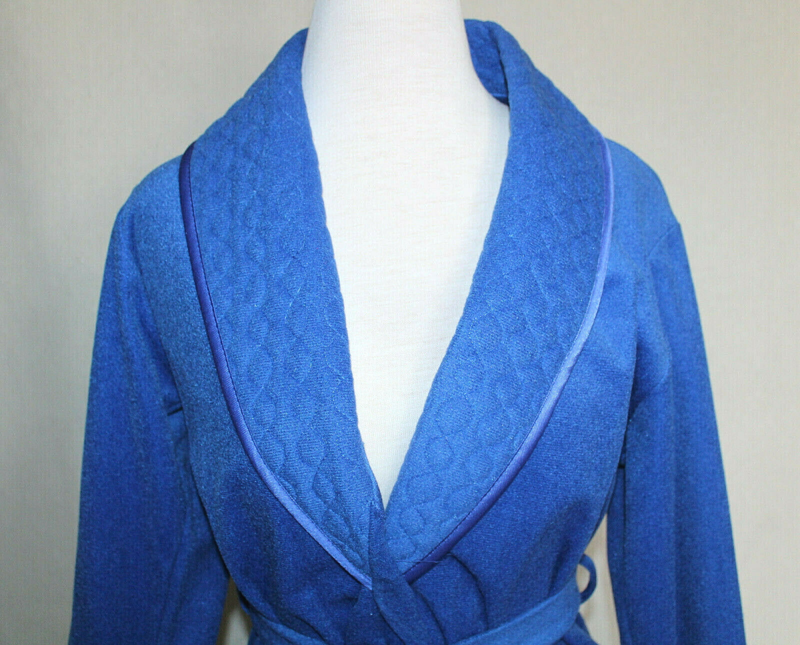 Vintage GERRY Acetate Velour BUE Bathrobe w Embossed Design Trim Size Petite Exc
