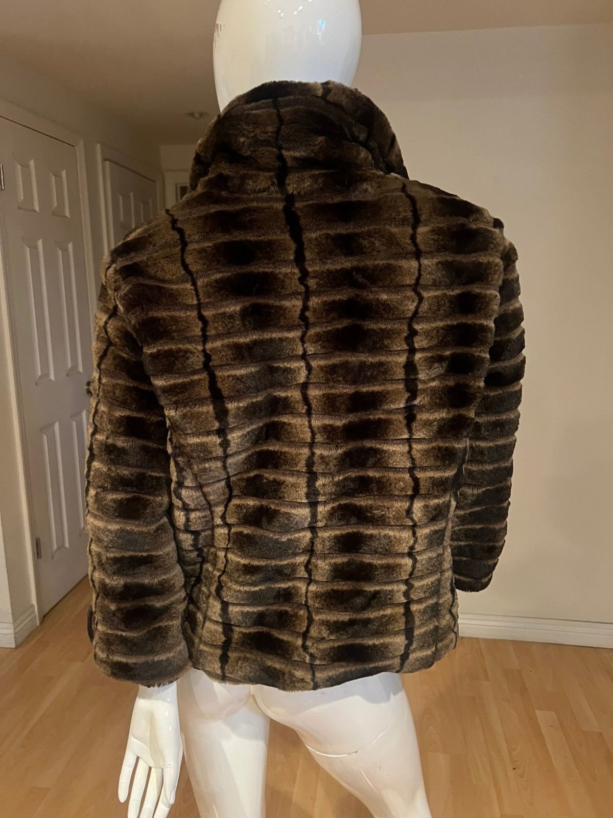 VINTAGE ALBERTO MAKALI FAUX FUR CROPPED JACKET SIZE S SMALL