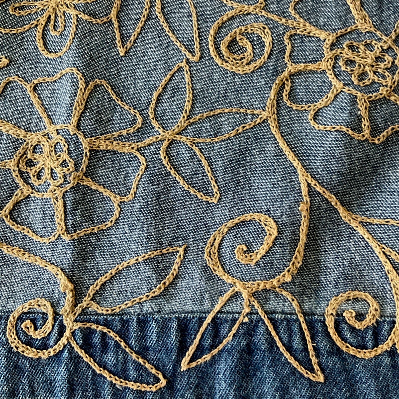 New Directions Womens Denim Blue Jacket Size M Embroidered Tan Flowers NWOT