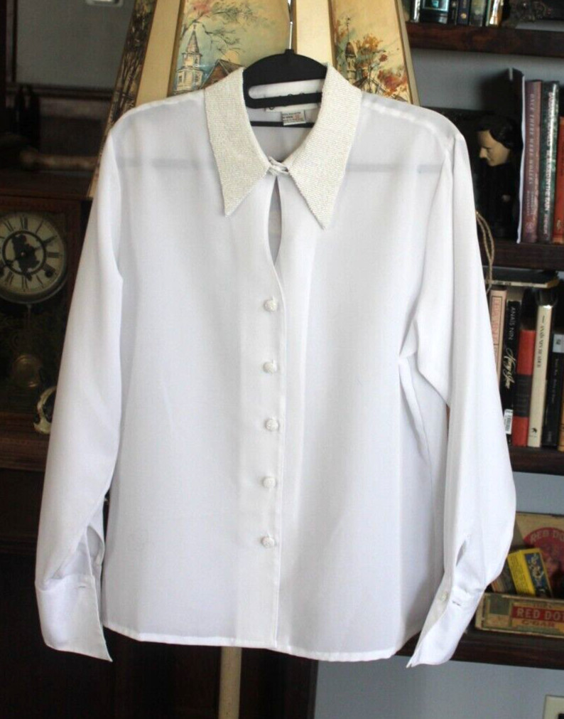 Vintage 1980’s Hong Kong Yves St Clair Beaded Collar / Buttons Dressy Blouse 12