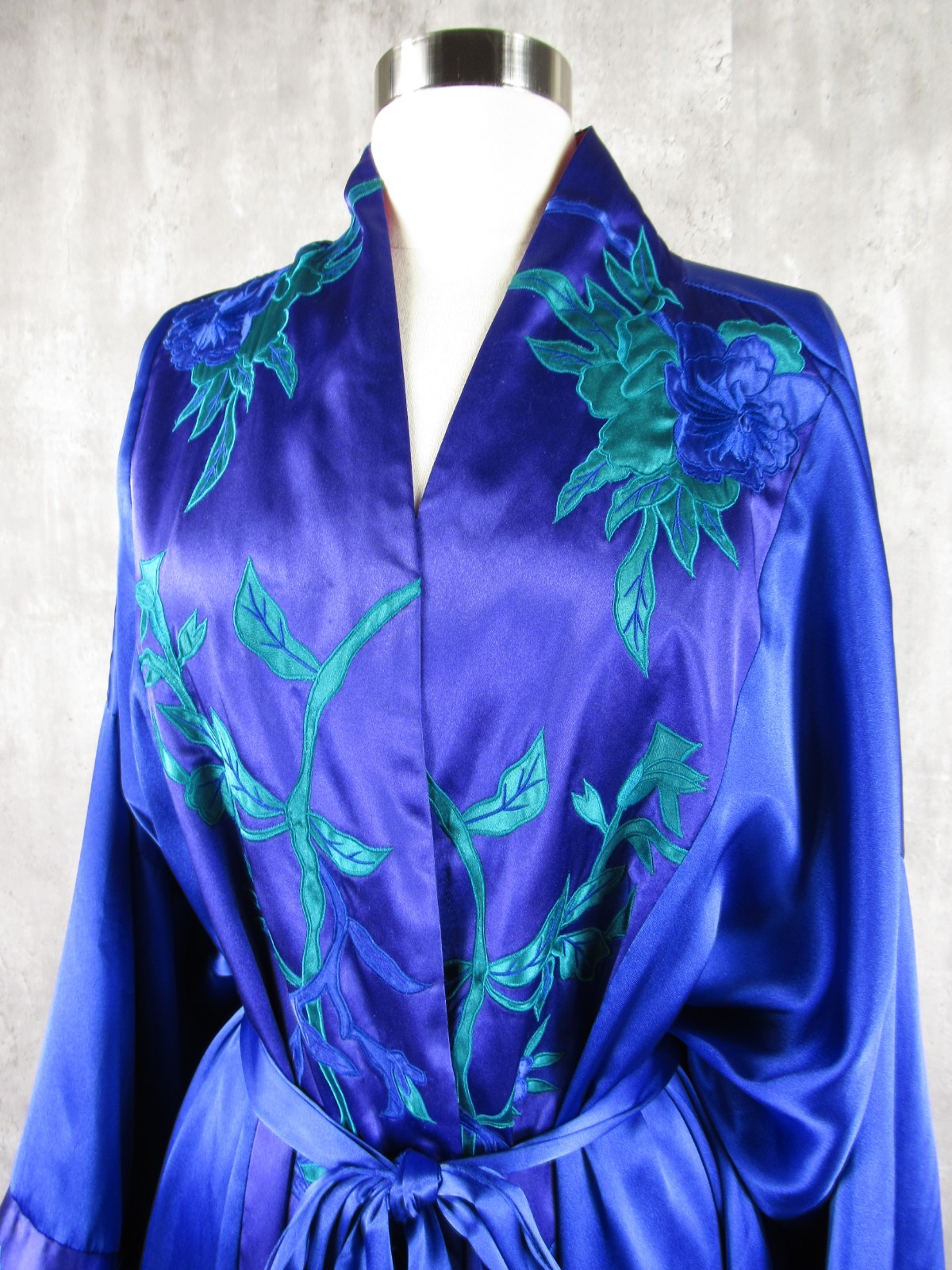 Vintage Solange Silky Satin Purple Applique Kimono Full Length Robe 1X 2X 3X