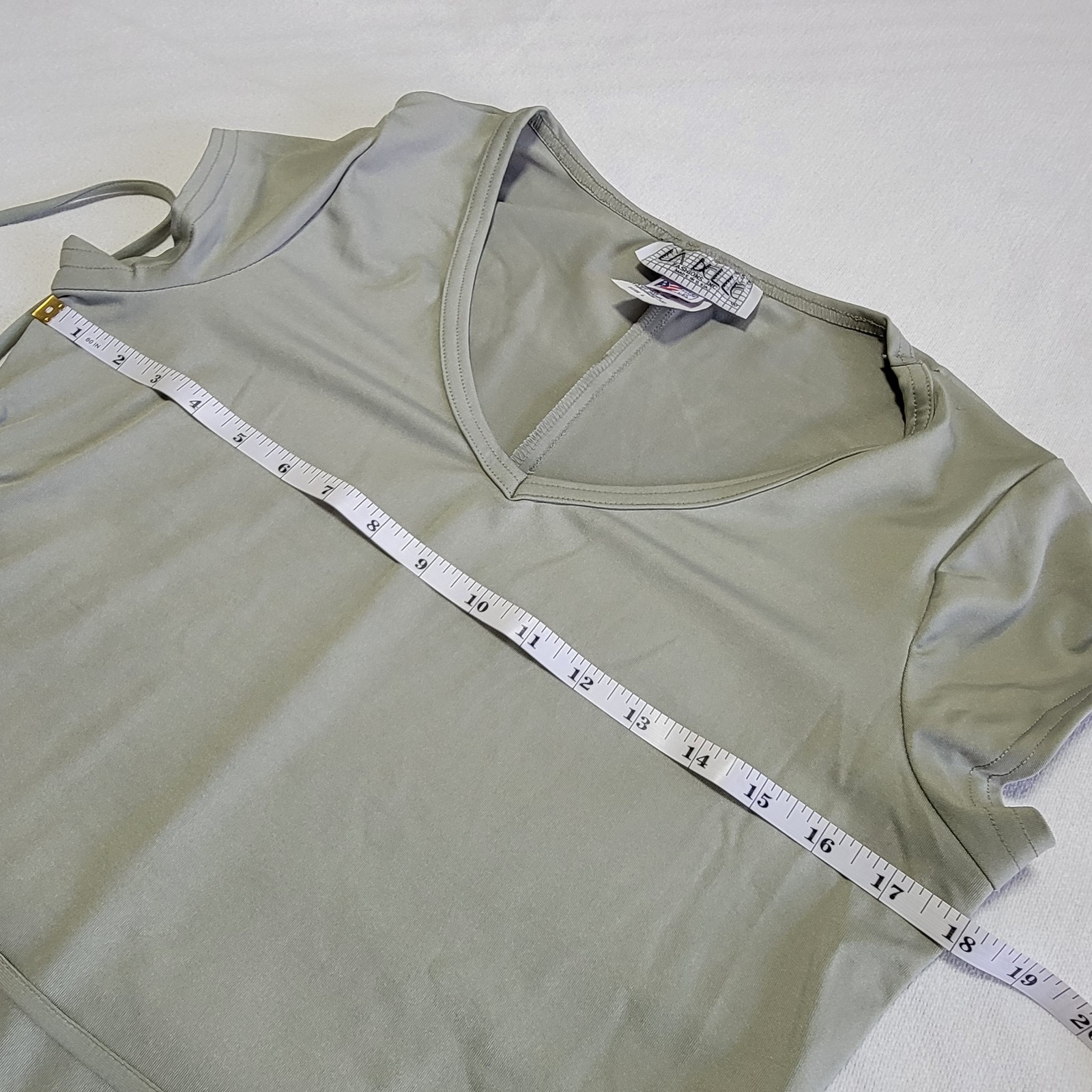 Vintage 90’s La Belle T-Shirt Dress Sage Green Short-sleeved V-neck Women Size L