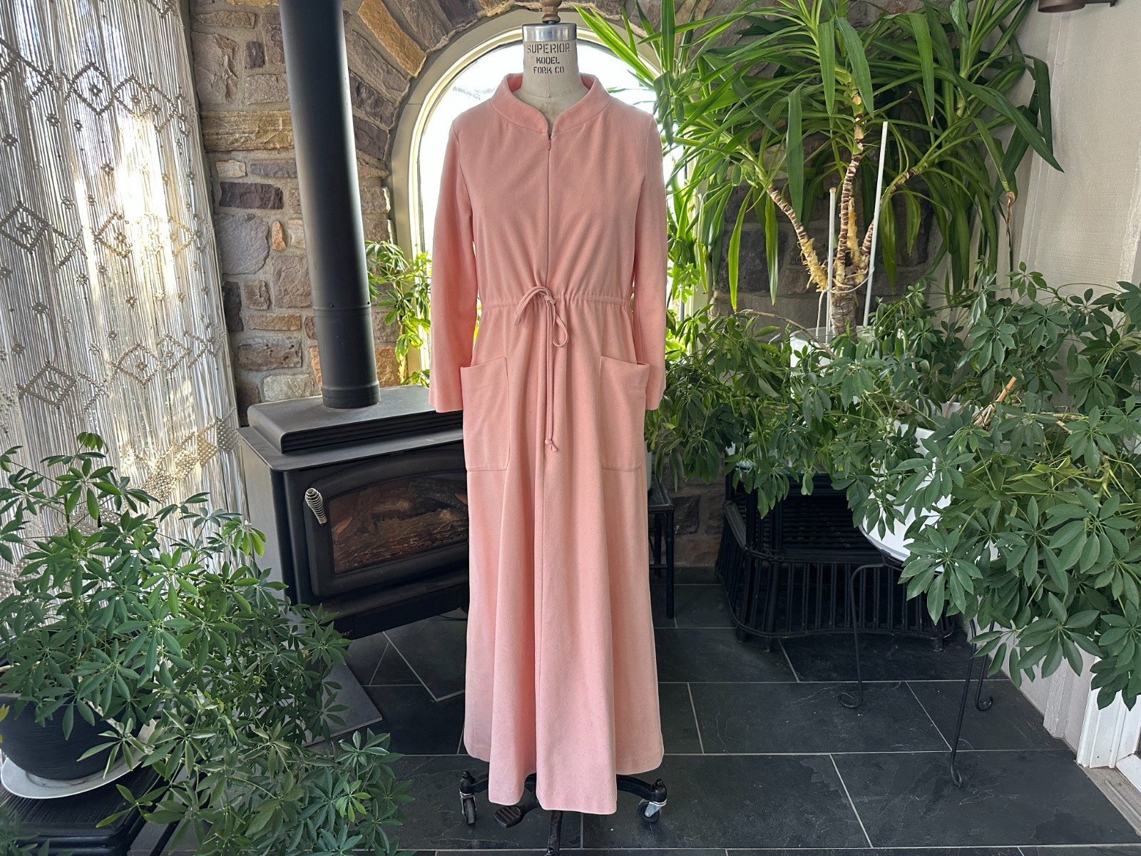 Vintage 1970s Peach Zipper Front Drawstring Velour Fleece Robe Vanity Fair