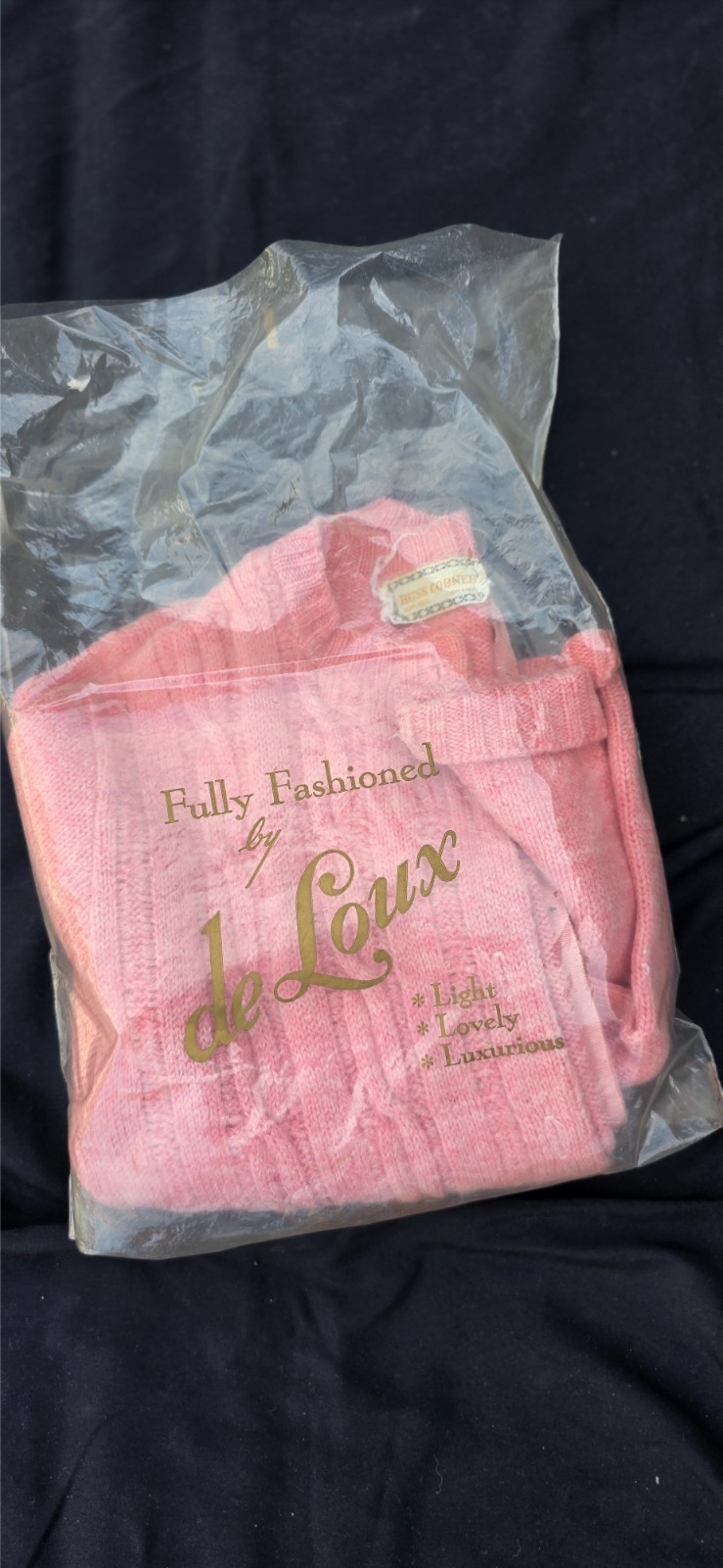 Vintage 1960s Russ Corner pink sweater 100% wool size S
