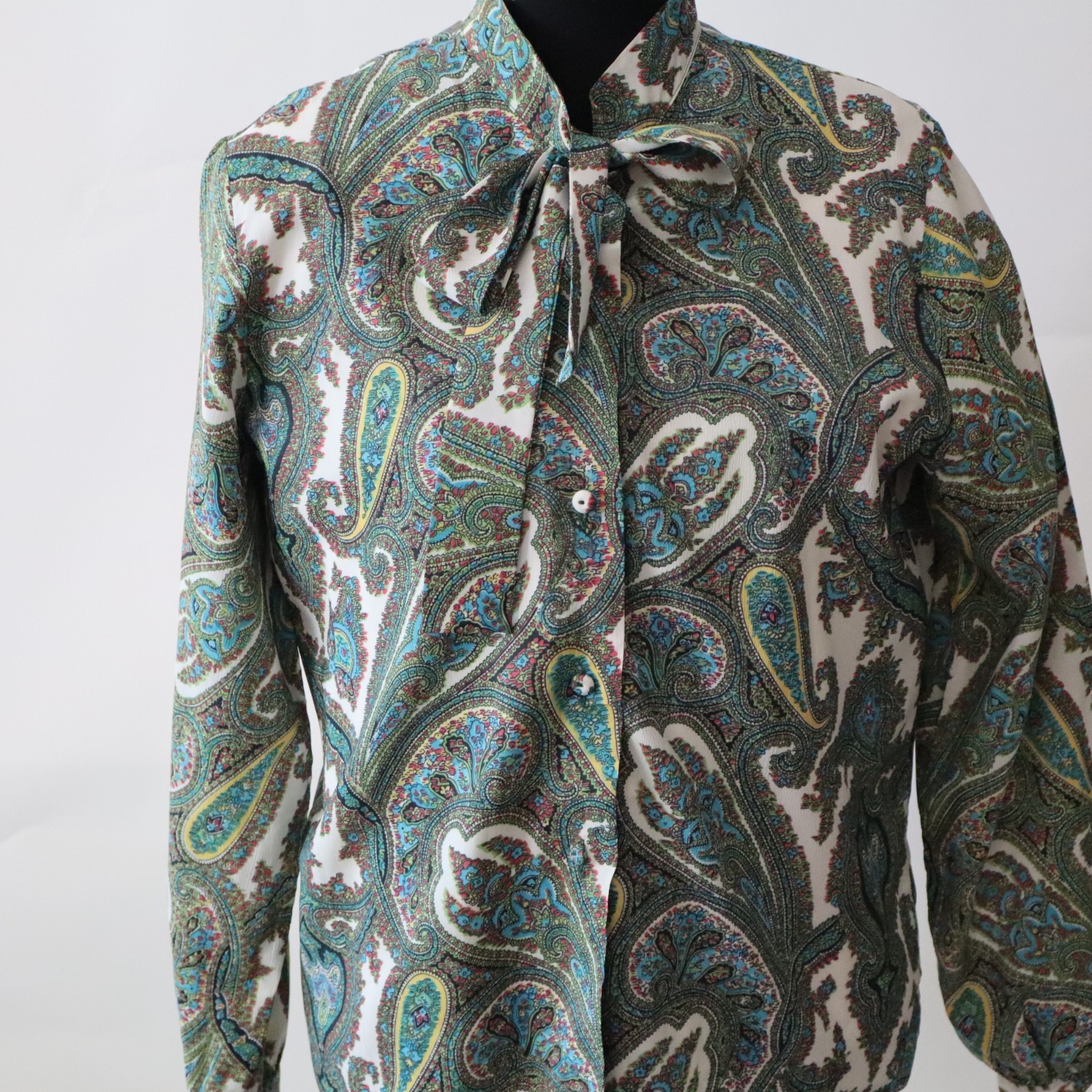 Vtg 1960s Ship 'n Shore Women’s Blouse Top w Neck Tie, Blue Green Paisley Sz Med