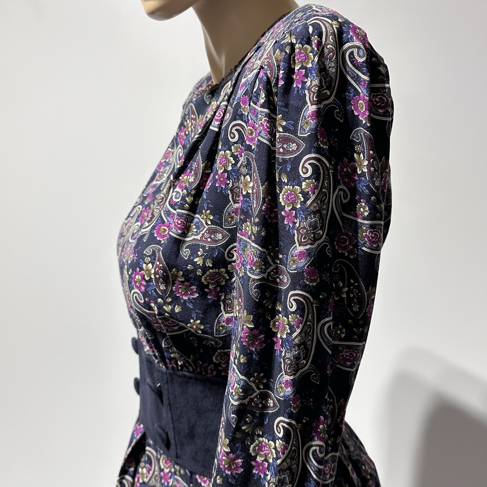 VTG 80s KARIN STEVENS Midi Dress Women’s Size 10 Paisley Print Pleated Modest