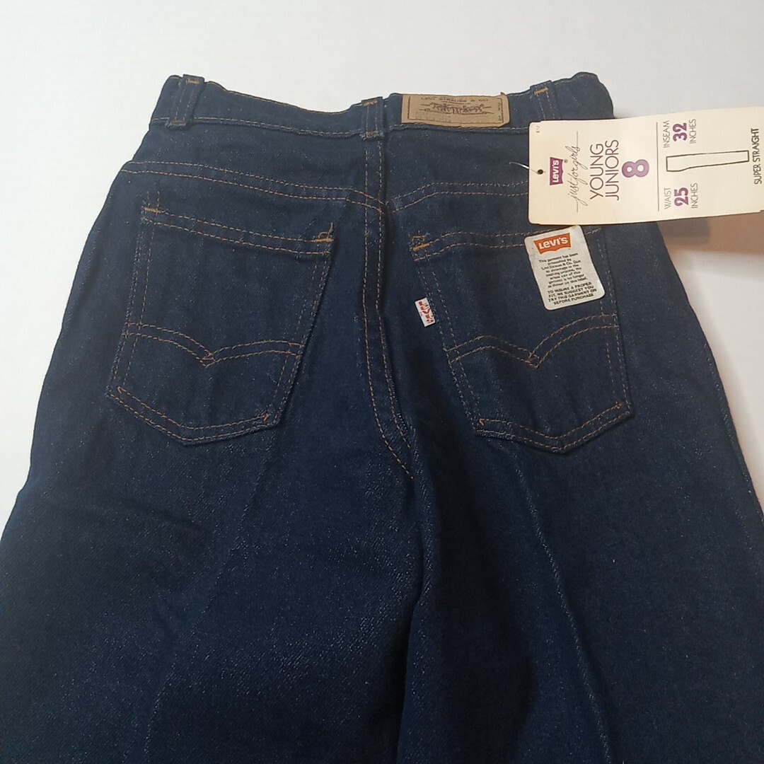 Vintage Levi’s Jeans Juniors Women’s 8 25×32 Super Straight Jeans White Tab 3014