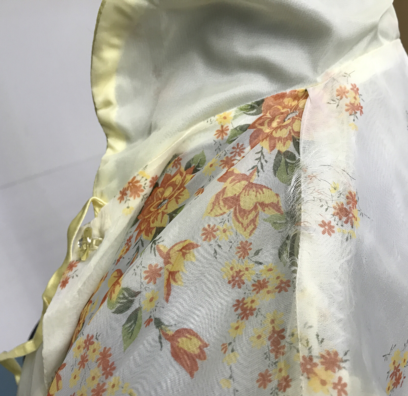 VTG 1950’s Robe double Nylon chiffon Dressing Gown Sz M Pre-Owned *Flaws