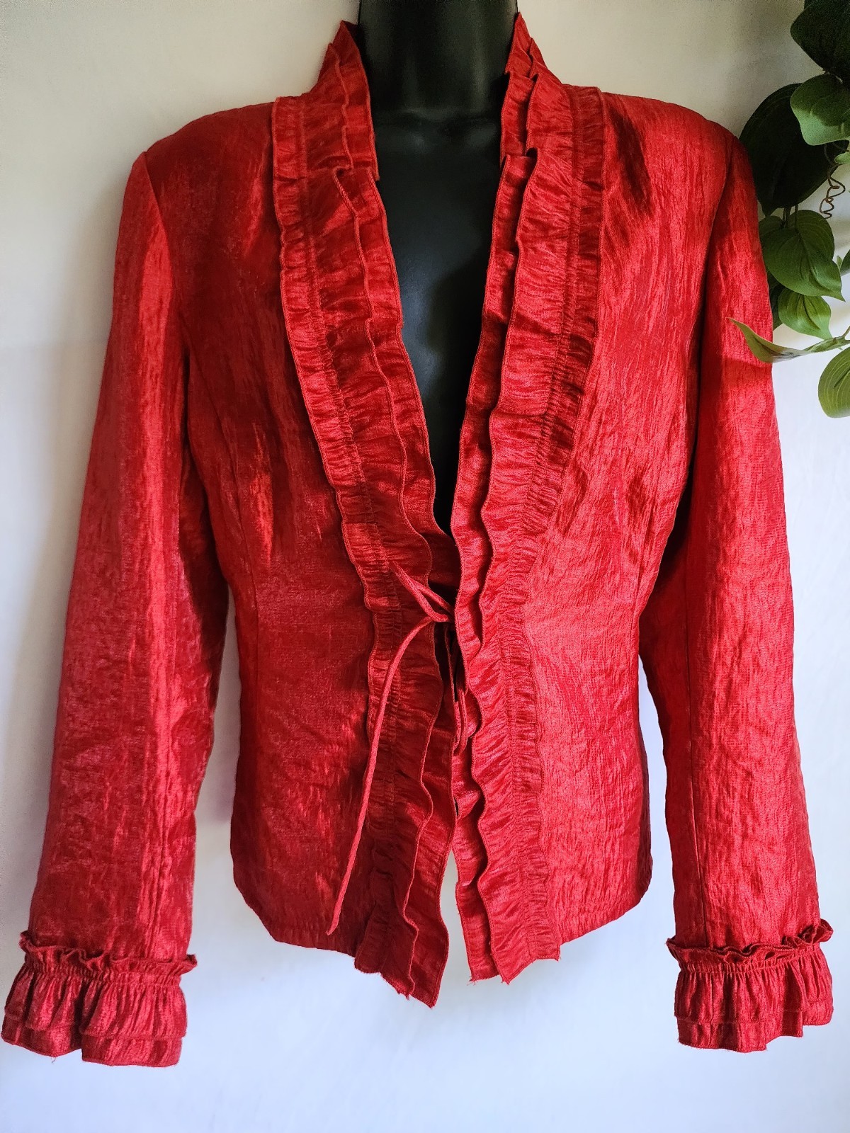 RAFAEL SIZE MEDIUM RED VINTAGE TIE STRAP OVERCOAT 90S RUFFLE RED