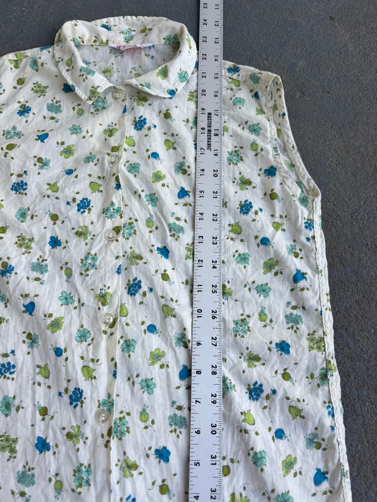 VTG 1950s Gordon Peters Sleeveless Floral Button -up.housewife Style.small