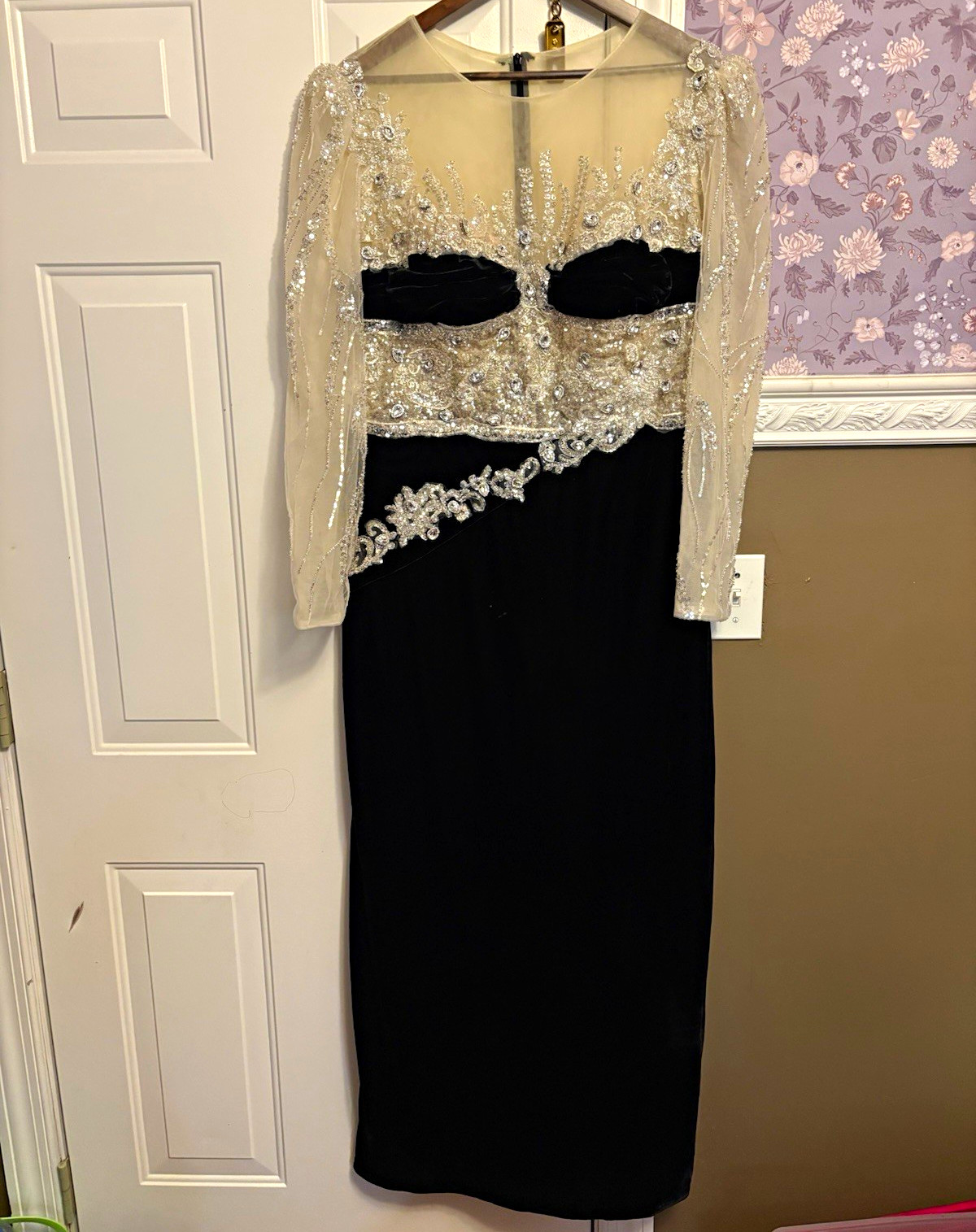 Black & Silver Lace Evening Dress 1X Plus Long Sleeve Sheer Beaded Round Neck