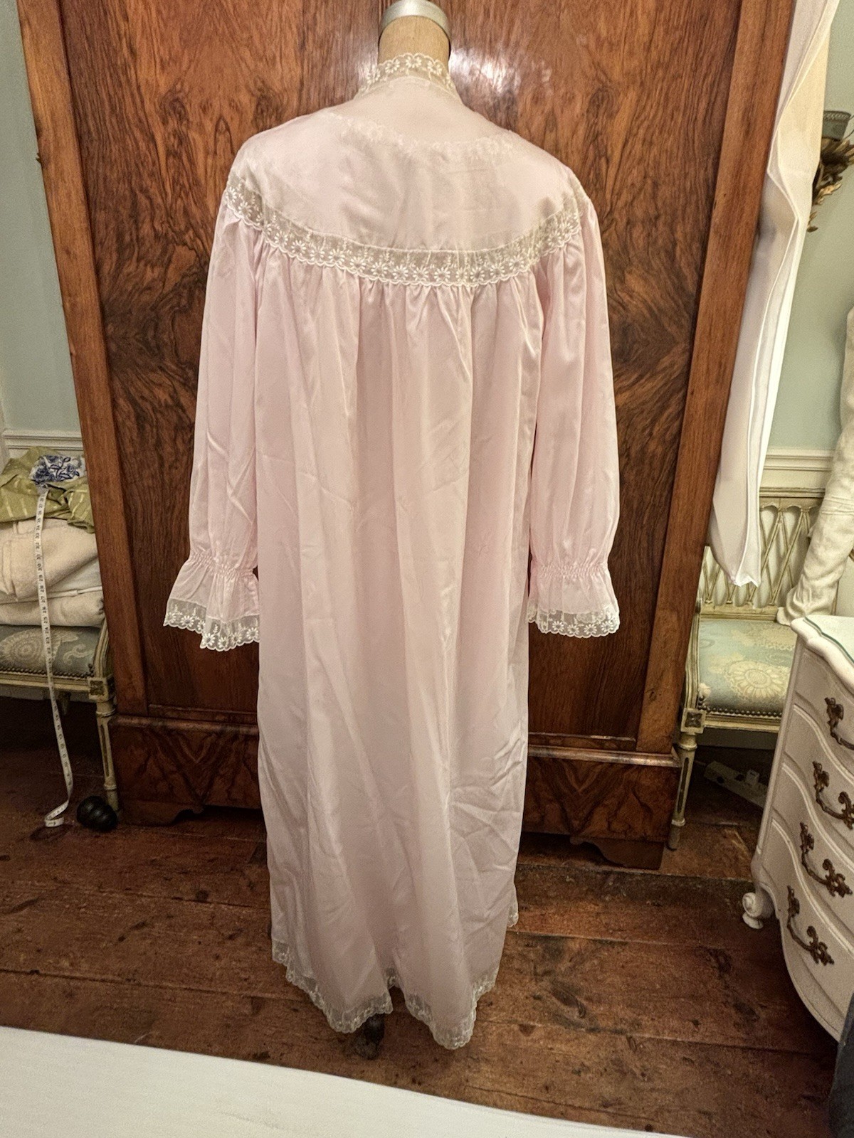 Vintage Italian Nightgown Housecoat Pale Lilac Lace Made in Italy